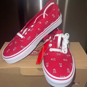 MLB Angel Vans